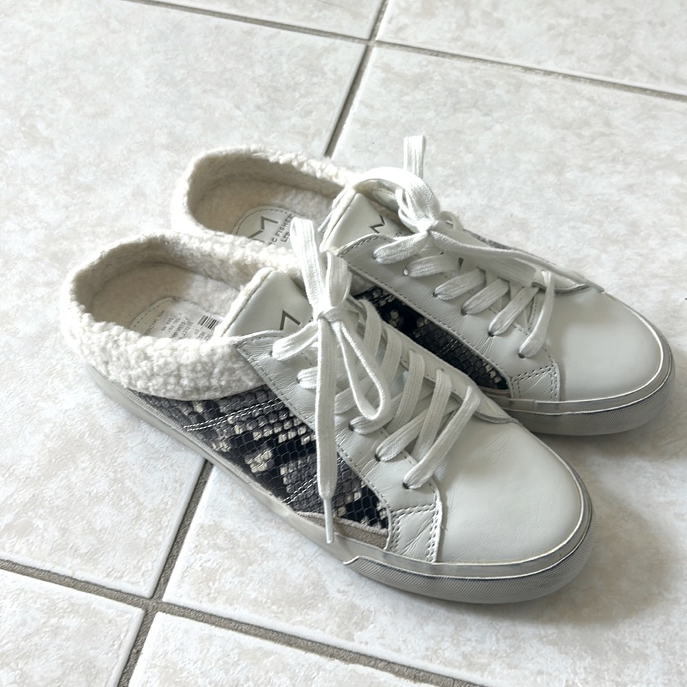 Marc Fisher slip on fleece lined sneaker with snakeskin print size 8
